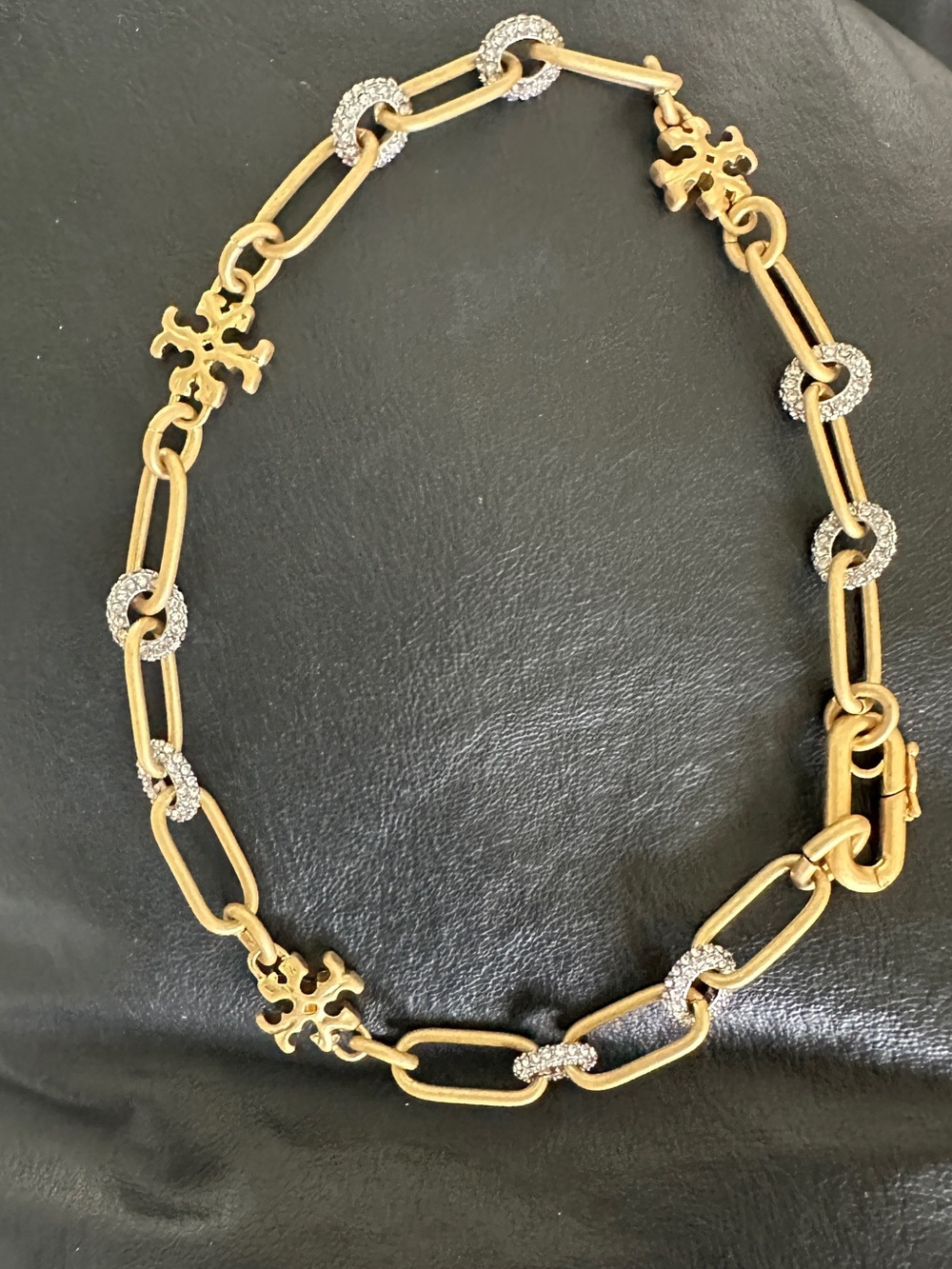 Tory Burch Roxanne Chain Crystal Logo Choker Necklace Gold- safety clasp defect - Picture 4 of 9